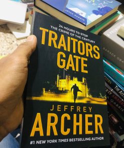 Traitors Gate: The new 2023 heist thriller from the author of the Clifton Chronicles and Kane & Abel