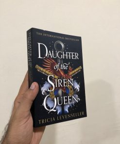 Daughter of the Siren Queen (Daughter of the Pirate King, 2)